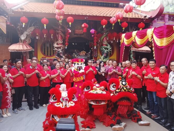 
Silaturahmi Imlek 2026 di Tabanan, Danramil Tegaskan TNI Garda Terdepan Jaga Kerukunan Umat Beragama