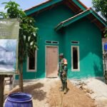 TMMD Ke-127: Dentuman Semen Menggema, Lantai Rumah Bapak Khoirul Anwar Dipoles Demi Hunian Layak