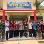 Guru SMPN 3 Pulau Rimau Ucapkan Terima Kasih atas Penyuluhan Narkoba Satgas TMMD 127 Kodim 0430/BA