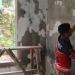 Sentuhan TNI untuk Warga, Pembangunan Rumah Bapak Saelan dan Ibu Murdiana Masuk Tahap Finishing