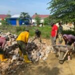 Gotong Royong Satgas TMMD 127 dan Warga Anggoeya Wujudkan Lingkungan Lebih Aman