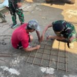 Satgas TMMD 127 Kodim 0430/BA dan Warga Wonosari Kompak Gotong Royong Bangun Fasilitas MCK