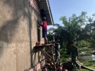 Satgas TMMD 127 Kodim 0430/BA Kebut Pekerjaan RTLH Rumah Bapak Paiman, Lanjut Plester Dinding dan Pengecatan