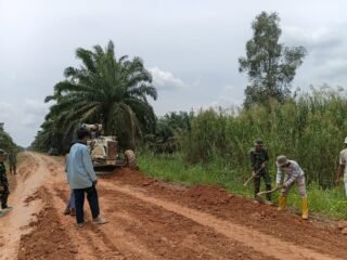Satgas TMMD 127 Kodim 0430/Banyuasin Kebut Pembangunan Jalan Wonosari – Rukun Makmur, Progres Capai 90 Persen