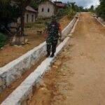 Dansatgas TMMD 127 Tekankan Kualitas Pekerjaan Saat Cek Semenisasi Jalan