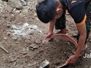 Aksi Nyata TNI di Depok: Renovasi Tiga Rumah Tak Layak Huni di Cilodong Segera Tuntas