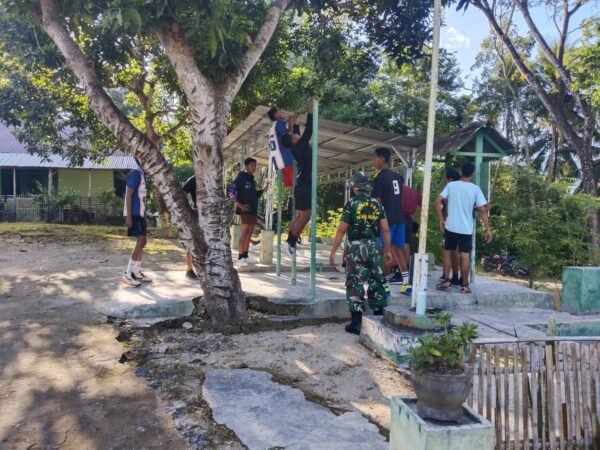 Dorong Generasi Muda Jadi Prajurit, Babinsa Walakaka Berikan Pembinaan Mental dan Fisik