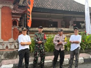 Babinsa Kamasan; Peringatan Peringatan Tapak Jejak Satu Abad  Keagungan Gelung Kori ( Candi Kurung )  Dan HUT Ke 46 STT Adi Manggala Diwarnai Jalan Santai Dan Pasar Murah