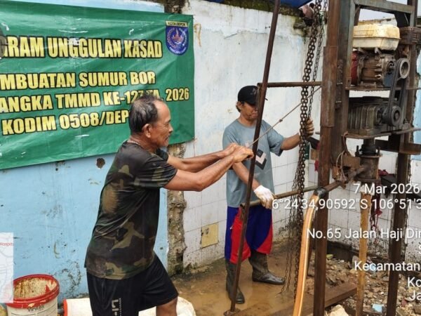 Program Unggulan TNI AD: Sumur Bor Posyandu Mekarsari Depok Rampung 100%