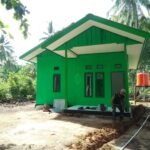 Pemasangan Profil Air Tandai Rampungnya Rumah TMMD 127 di Kampung Sisir