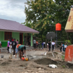 TMMD Ke-127 Rampungkan RKB SMAN Bikomi Nilulat, Siswa Sambut dengan Penuh Antusias