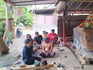 Jelang Nyepi, Babinsa Jehem Perkuat Silaturahmi dengan Tokoh Masyarakat