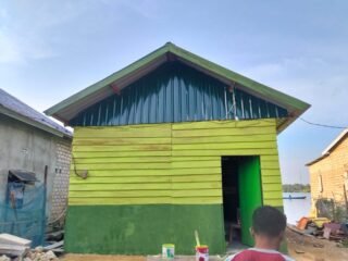 Satgas TMMD 127 Kodim 1417/Kendari Rampungkan Renovasi Rumah Warga di Nambo