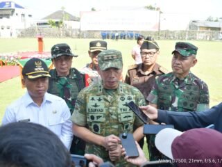 Wujudkan Kesejahteraan Masyarakat, Pangdam Jaya dan Walikota Depok Tutup TMMD ke-127