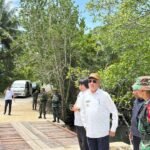 Bupati Kaimana Bersama Forkopimda Tinjau Jembatan Hasil TMMD 127 di Kampung Marsi