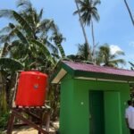 Kepala Kesbangpol Kaimana Tinjau Pembangunan MCK di Kampung Sisir