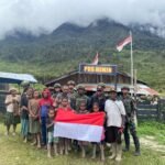 Warga Kampung Mimin Kembali ke Kampung Halaman: Merasa Aman setelah Kehadiran Satgas Yonif 751/VJS di Mimin– Distrik Oksop