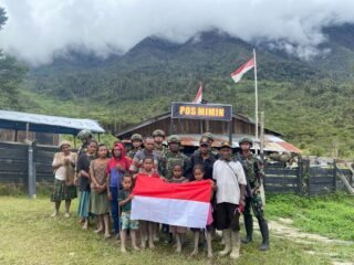 Warga Kampung Mimin Kembali ke Kampung Halaman: Merasa Aman setelah Kehadiran Satgas Yonif 751/VJS di Mimin– Distrik Oksop