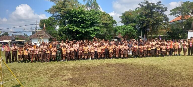 Babinsa Tamanbali Dukung Pembinaan Generasi Muda Melalui Kegiatan PERSARI Pramuka