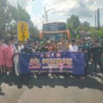 Bupati Klungkung Didampingi Kapolres Dan Danramil Dawan Lepas Rombongan Mudik Gratis