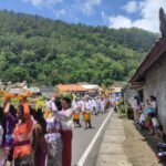 Babinsa Koramil 1626-04/Kintamani Amankan Upacara Melasti di Desa Adat Buahan