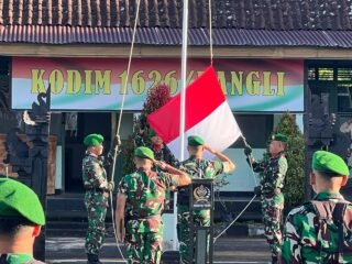 Kodim 1626/Bangli Gelar Upacara Bendera 17-an, Dandim Tekankan Kesiapsiagaan dan Soliditas Prajurit