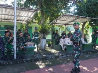 Jam Dandim 1610/Klungkung Kepada Personil Militer dan PNS di Makodim 1610/Klungkung.