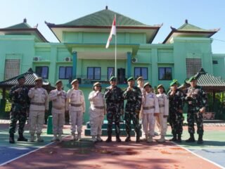 Gelar Tradisi Penerimaan Warga Baru, 1 Bintara Dan 7 PNS Resmi Jadi Warga Kodim Klungkung