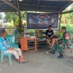 Babinsa Koramil 1309-04/PTM Laksanakan Komsos Bersama Warga di Desa Kalasey Satu