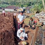 Dukung Program Pemerintah Dan Lestariak Budaya Lokal, Babinsa Pikat  Hadiri Upacara Ngeruak Di Lahan KDKMP