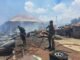 Aksi Sigap Babinsa Kodim 1309/Manado Bersama Aparat dan Warga Padamkan Kebakaran di Kelurahan Singkil I