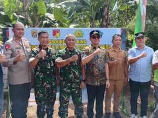 Peletakan Batu Pertama oleh Pangdam XIII/Merdeka dan Penyerahan Sembako Warnai Kegiatan Kodim 1309/Manado