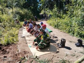 Babinsa Koramil Borong Hadiri Prosesi Adat Penggusuran Lahan Pembangunan Proyek KDKMP di Bangka Masa