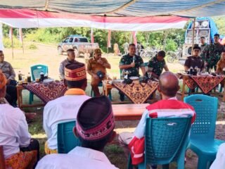 Dandim 1612/Manggarai Letakkan Batu Pertama Jembatan Garuda, Warga Wae Manis Sambut Penuh Harapan