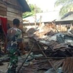 Kodim 0105/Abar Jajaran Korem 012/TU Renovasi Rumah Warga Kurang Mampu