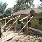 TMMD Ke-127 Kodim 0116/Nagan Raya Bangun Keindahan dari Teras Rumah Warga
