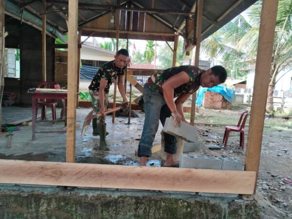 Dari Kayu Lapuk ke Batako Kokoh, TMMD Ke-127 Kodim 0105/Abar Bergerak