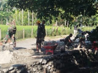 Jalan Desa Diperkuat Talut Batu Koral