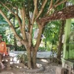 Babinsa Koramil 03/Setia Bakti Pererat Silaturahmi dengan Warga Lewat Komsos