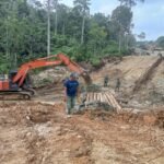 Pengerjaan Drainase dan Jembatan Darurat Perkuat Pembangunan Jalan TMMD