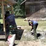 Satgas TMMD 127 Bangun MCK, Wujudkan Lingkungan Bersih di Woyla