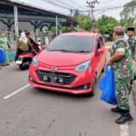 Koramil Bungur Bagikan 130 Kotak Takjil untuk Masyarakat