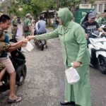 Berbagi Jelang Buka Puasa, TNI-AD di Kandangan Pererat Kemanunggalan Bersama Rakyat