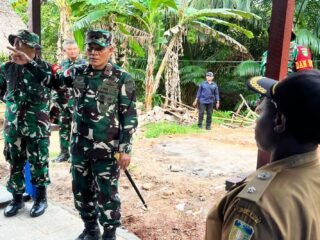 Semangat TMMD di Mappi, Danrem 174/ATW Turun Langsung ke Lapangan