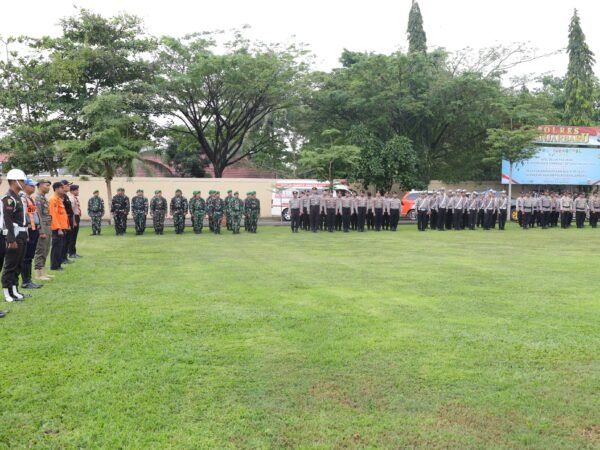 Sinergitas TNI-Polri Terlihat dalam Apel Operasi Ketupat Intan 2026