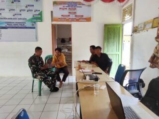 Pererat Silaturahmi, Babinsa Koramil 1203-04/Simpang Hulu Gelar Komsos di Desa Labai Hilir