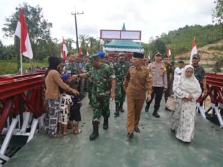 Danrem 012/TU Resmikan Jembatan Bailey, Akses Warga Kembali Lancar