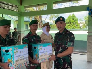 Dandim 1203/Ketapang Pimpin Pelepasan Cuti Anggota dan Penyerahan Bingkisan Ramadan