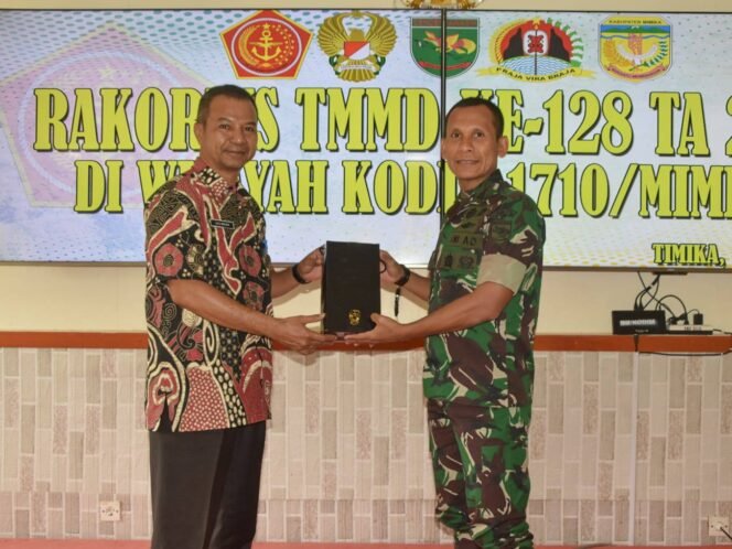 
					Melalui Rakornis TMMD Ke-128, Dandim Mimika Perkokoh Kolaborasi untuk Pemerataan Pembangunan