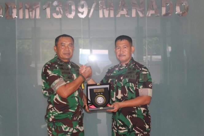 
					Kodim 1309/Manado Terima Kunjungan Dankodiklat TNI AD dalam Rangka Waslakgiat Uji Petik PSM
